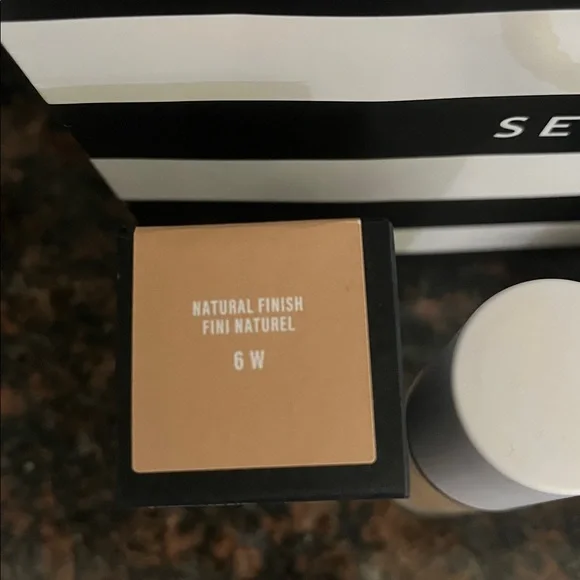 Gently used makeup by Mario - Picture 3 of 7